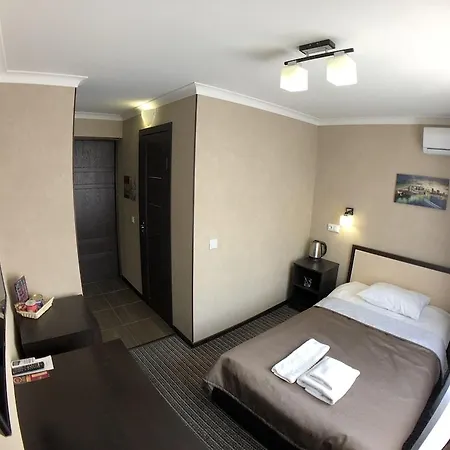 Hotel Nivki 3*