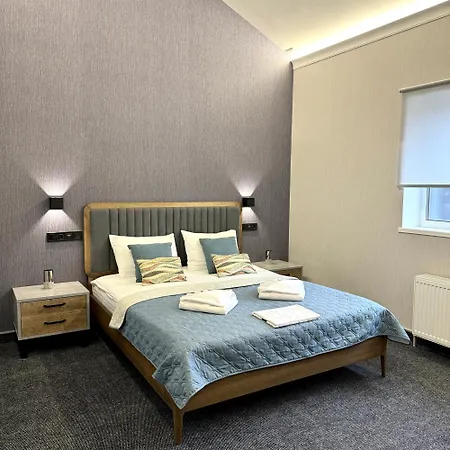Hotel Nivki 3*