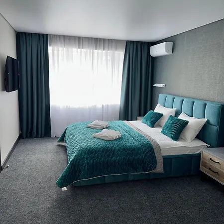 Hotel Nivki 3*
